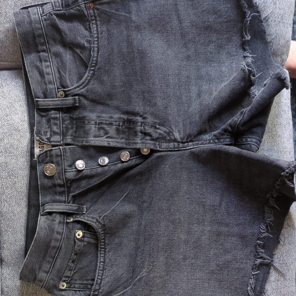 AGOLDE PARKER BLACK LONG SHORTS in size 27, washed black. Color is Chromatic.